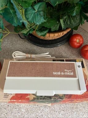 Vintage 1970’s Dazey Seal-A-Meal in Original Box